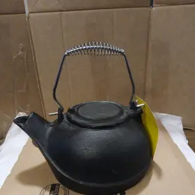 24904 Pleasant Heart Cast Iron Kettle Steamer 3 Quart Vintage Looking Pot Humidifier